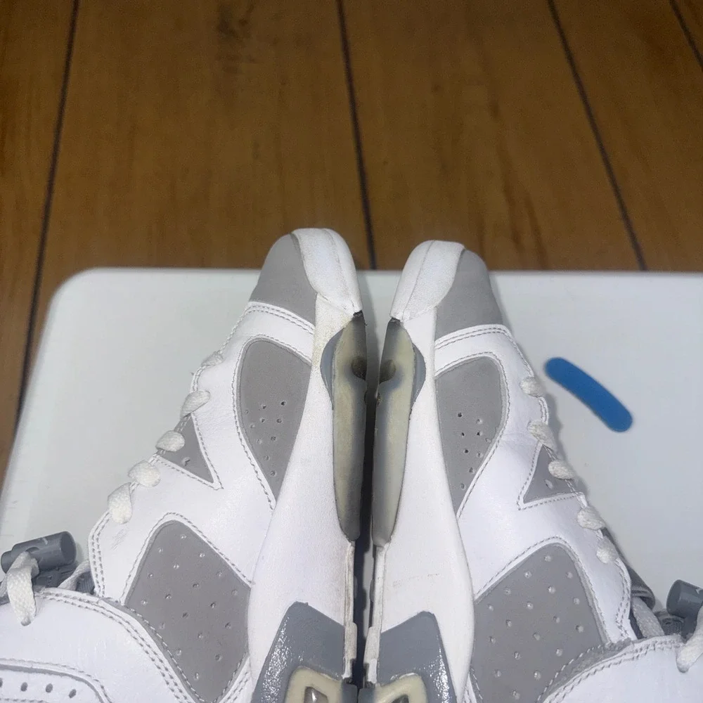 Air Jordan 6 Retro GS Cool Grey White Medium Grey 384665-100 Size 4.5Y